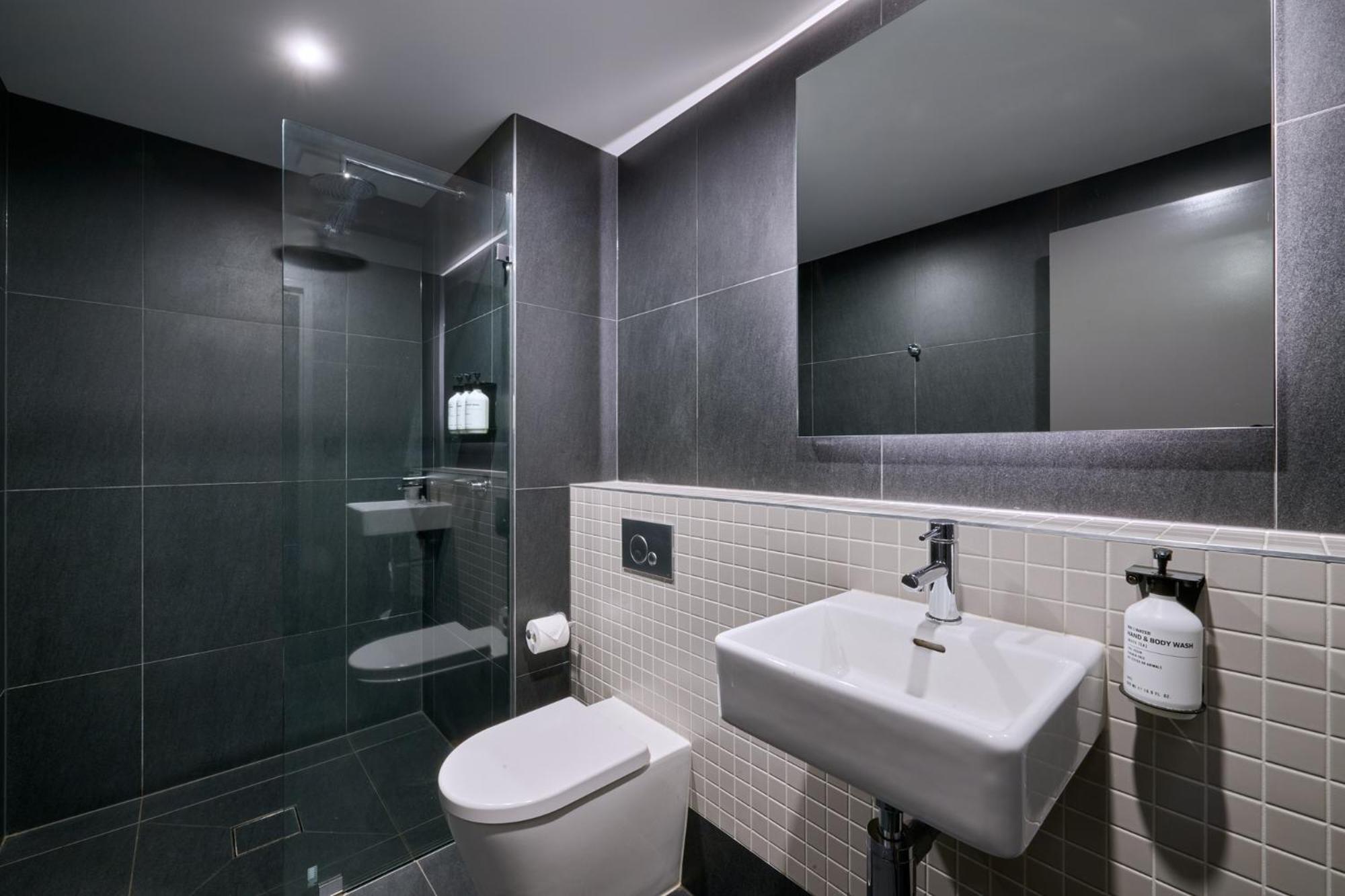 Отель Abode Belconnen Канберра Экстерьер фото